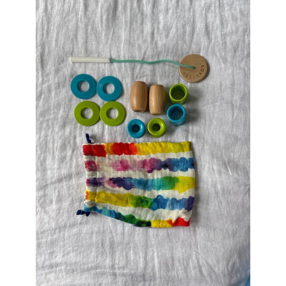 Lovevery Threadable Bead Kit + Drawstring Bag